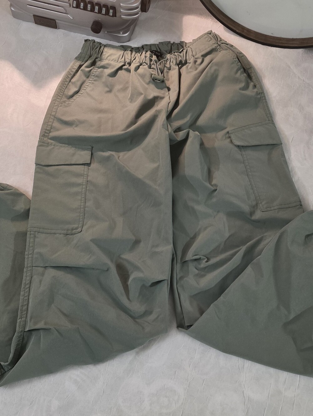 Good Pre-owned condition. Love Tree Women's Cargo Jogger Pants Juniors